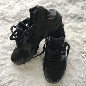 Brand New Nike Huaraches